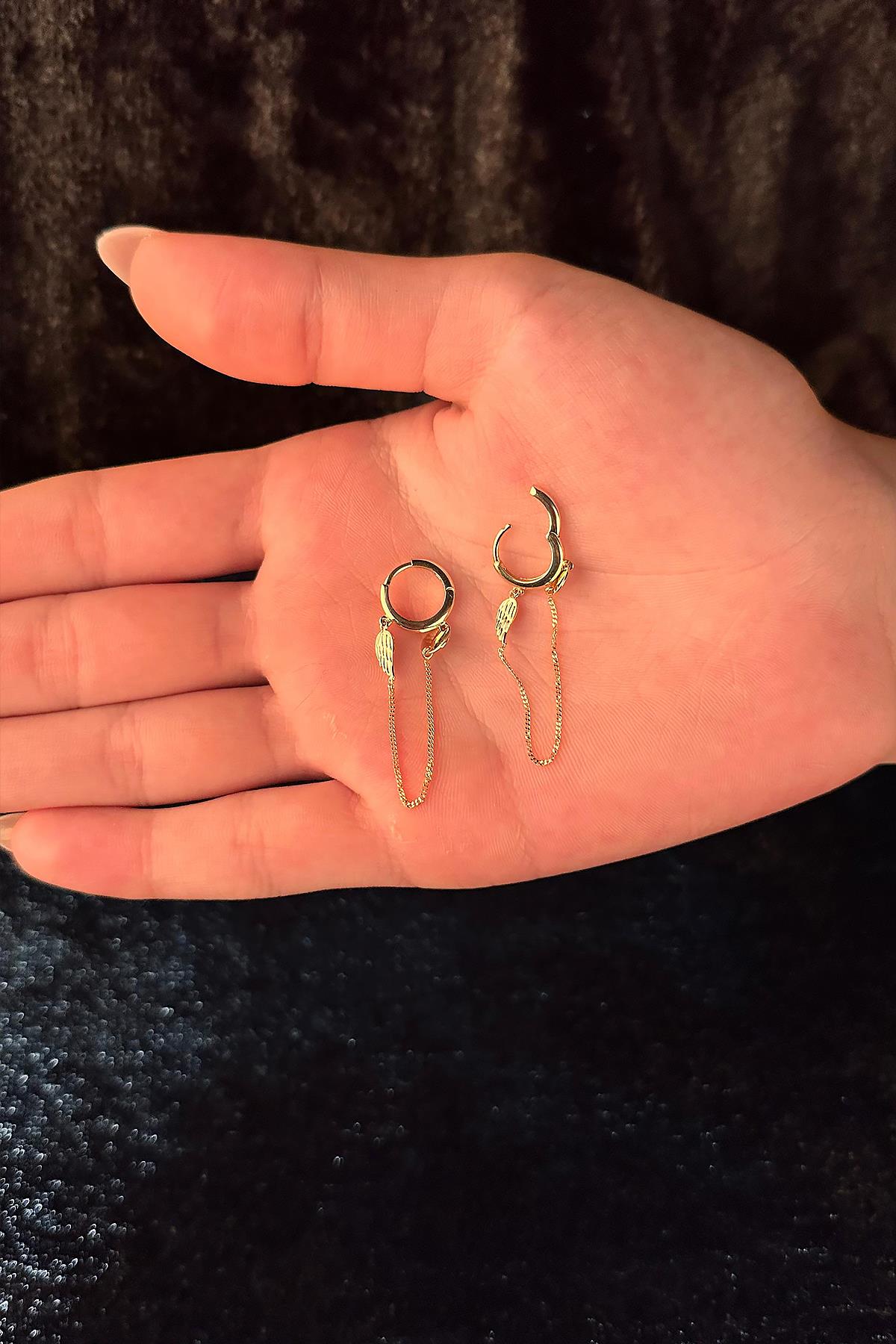 14K Gold Angel Wing Shape Fine Chain Huggie Earrings