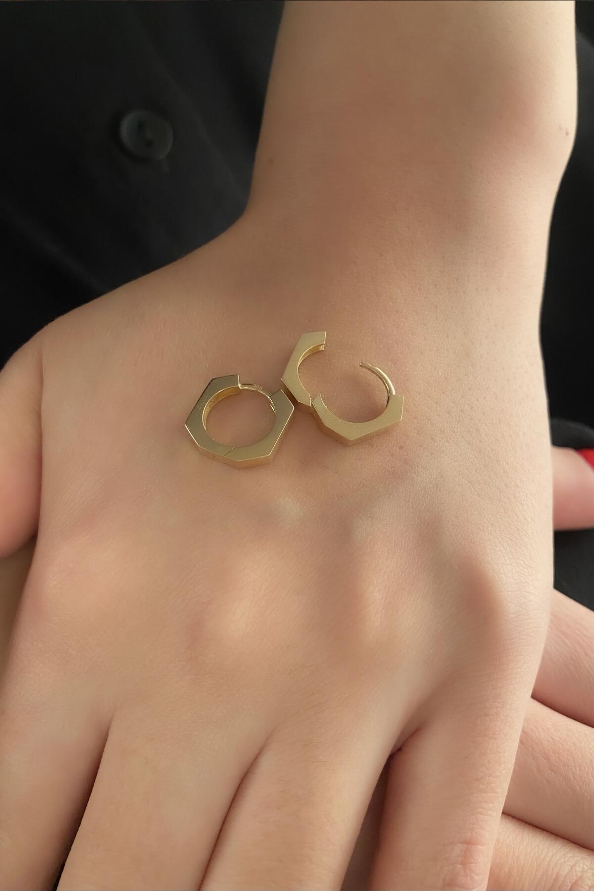 14K Gold Octagonal Shape Huggie Hoop Earrings