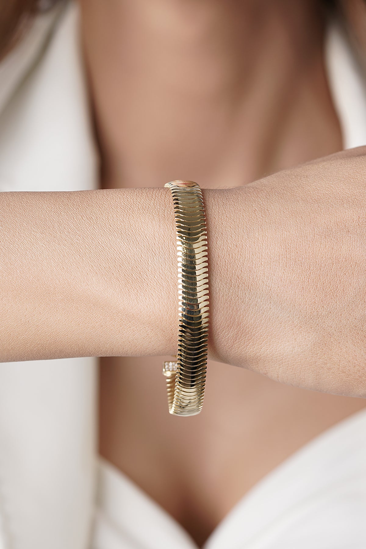 14K Gold Omega Puffed Italian Bracelet