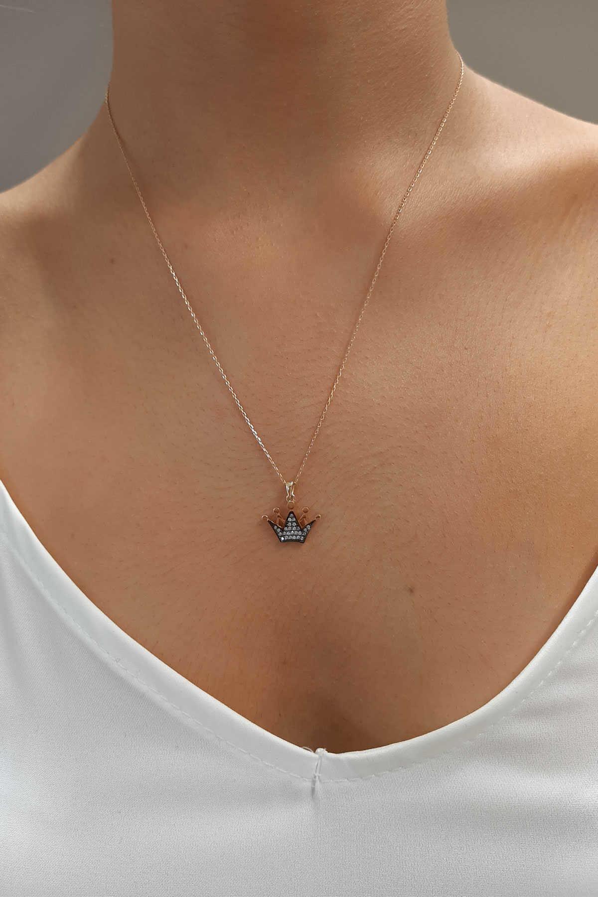 14K Gold Queen Crown Shape Necklace