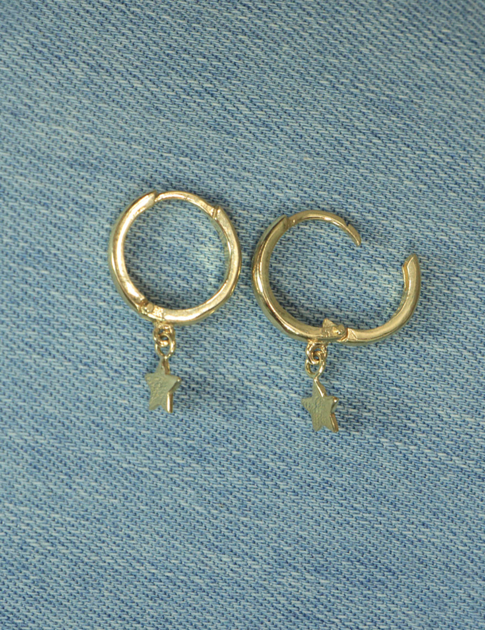 14K Gold Star Dangle Huggie Earrings