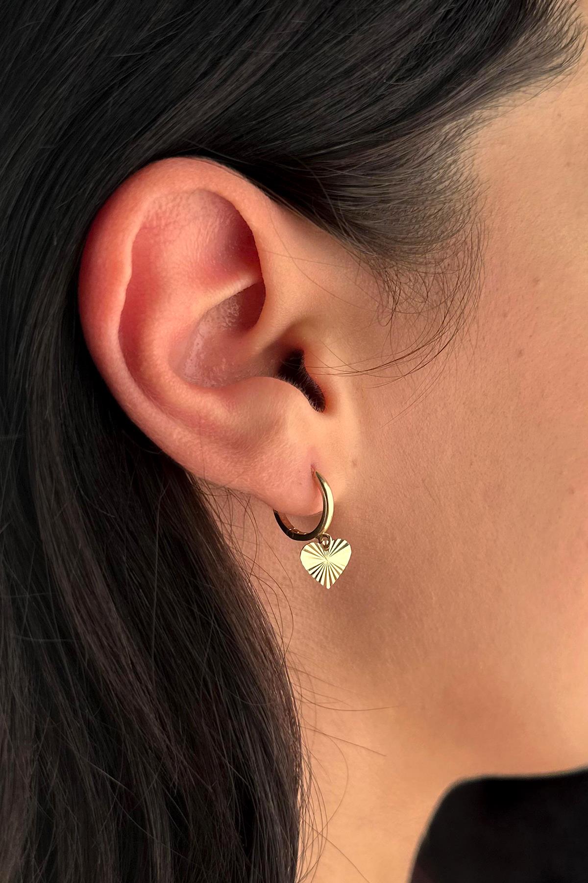 14K Gold Sunburst Heart Dangle Huggie Earrings