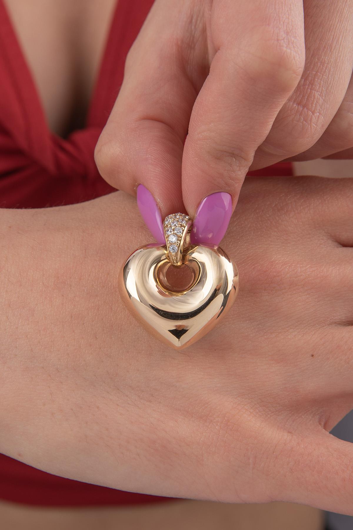14K Gold Alluring Heart Pendant