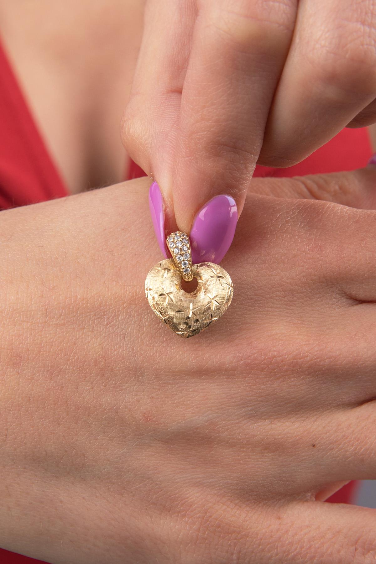 14K Gold Glowing Heart Pendant