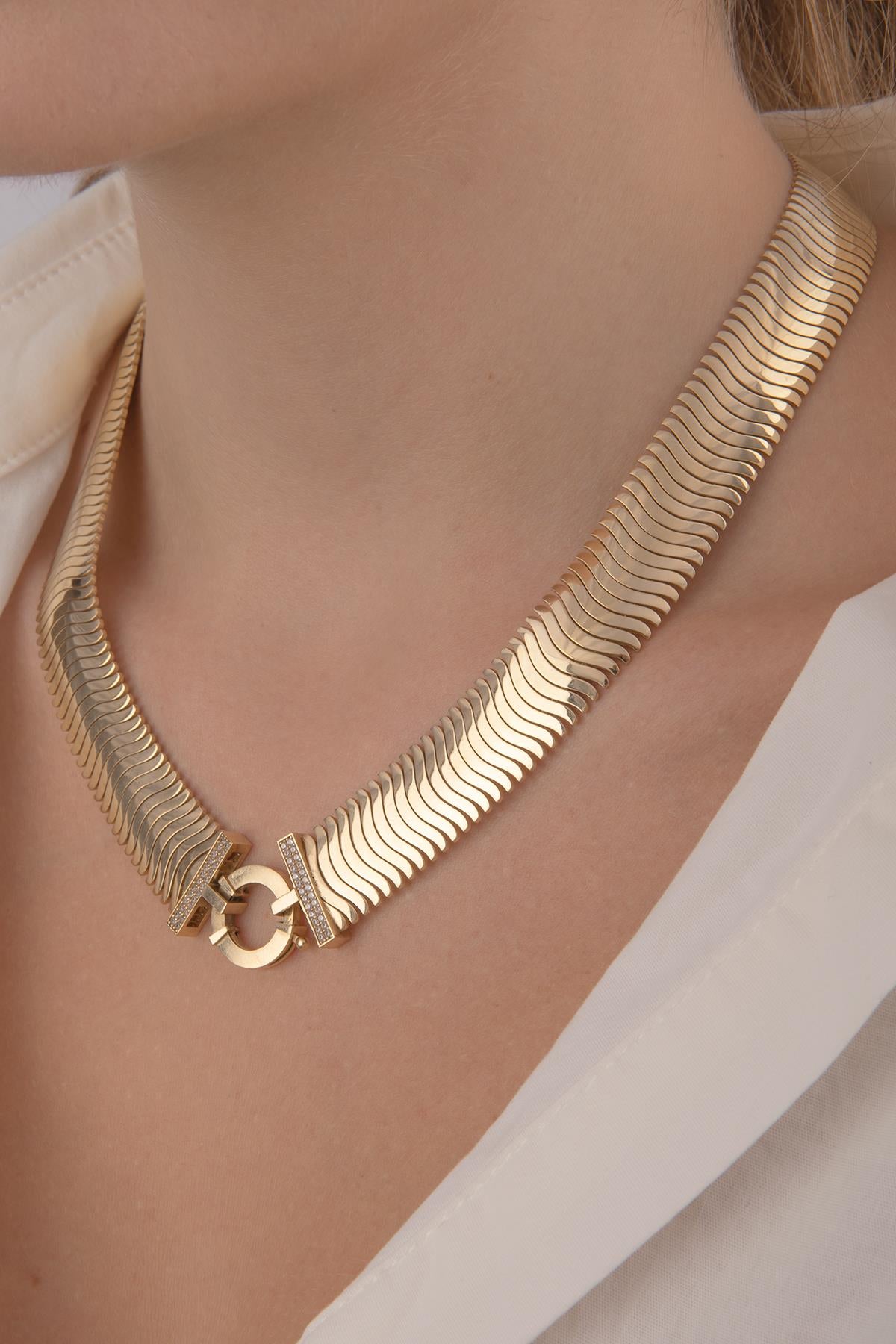 14K Gold İtalian Snake Back Necklace   0.649  inch