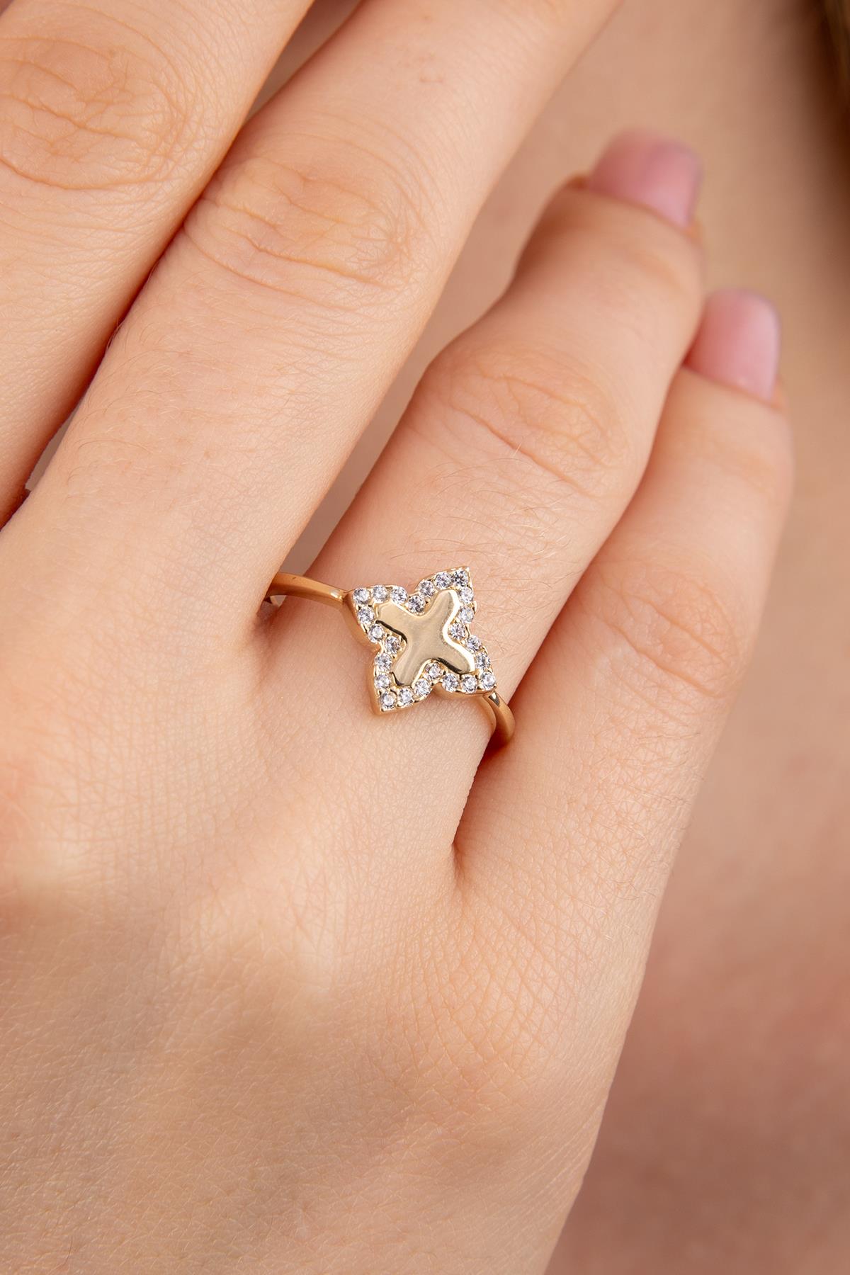 14K Gold Leaf Clover With Stone Ring