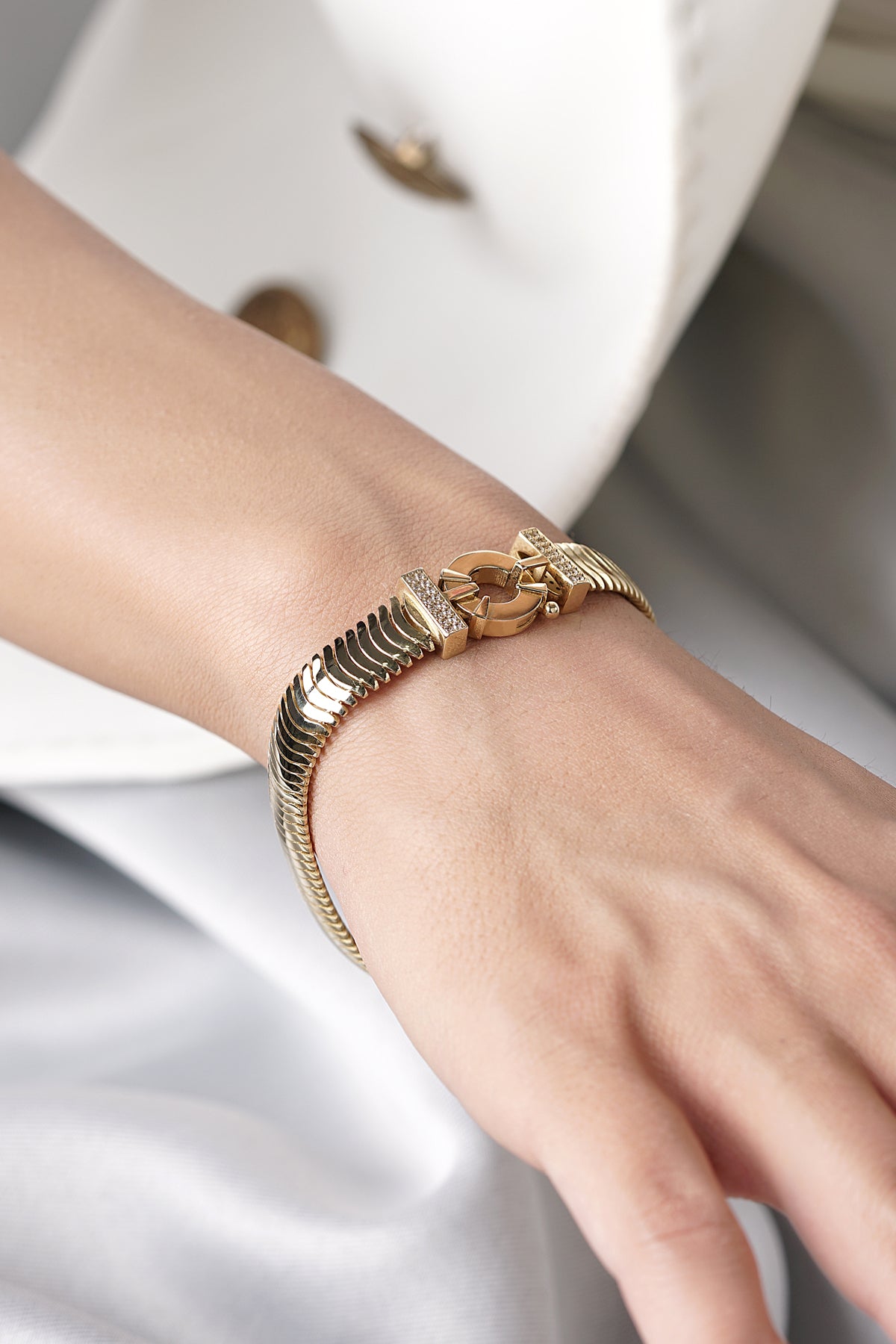 14K Gold Omega Puffed Italian Bracelet