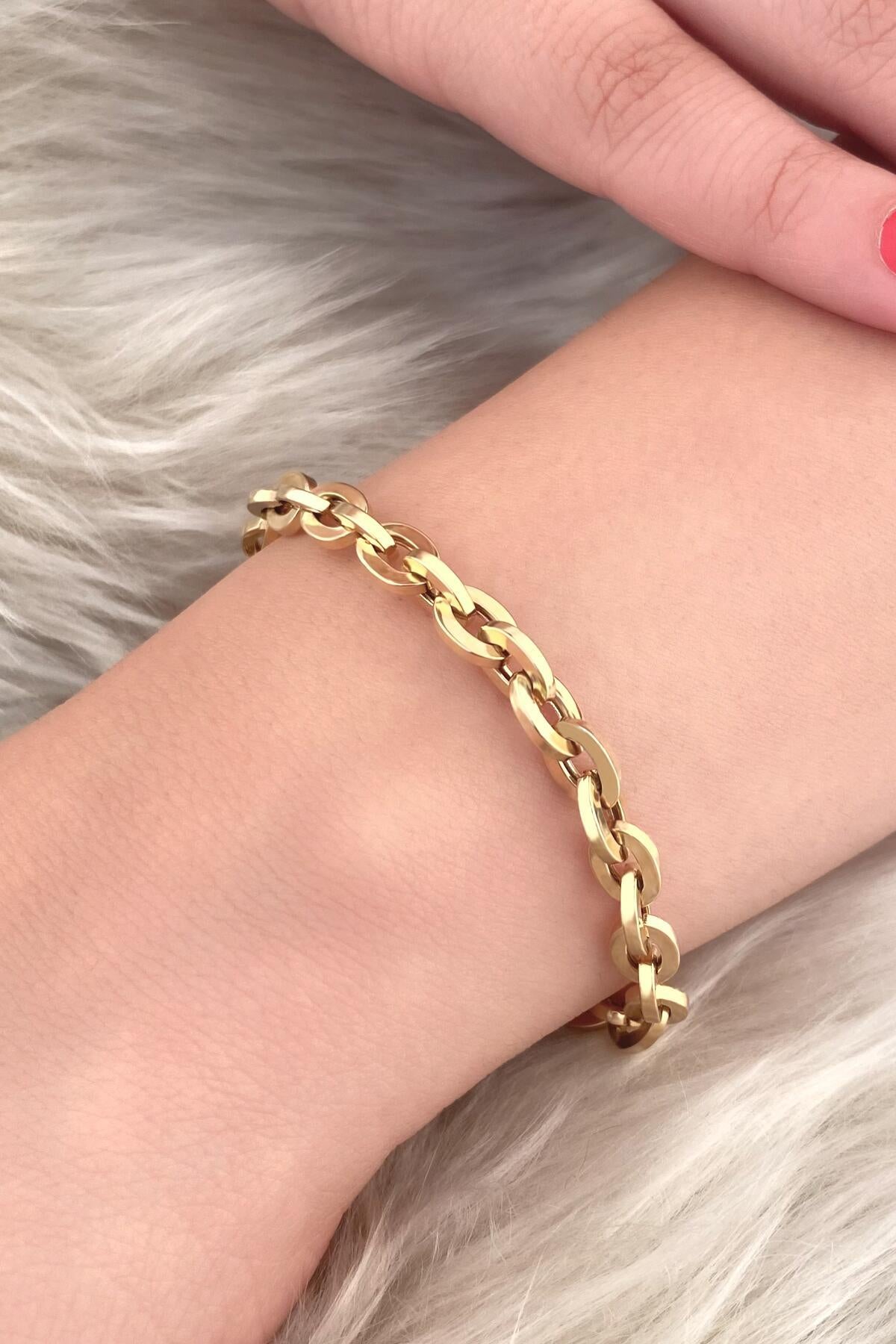 14K Gold Paperclip Oval Link Chain Bracelet