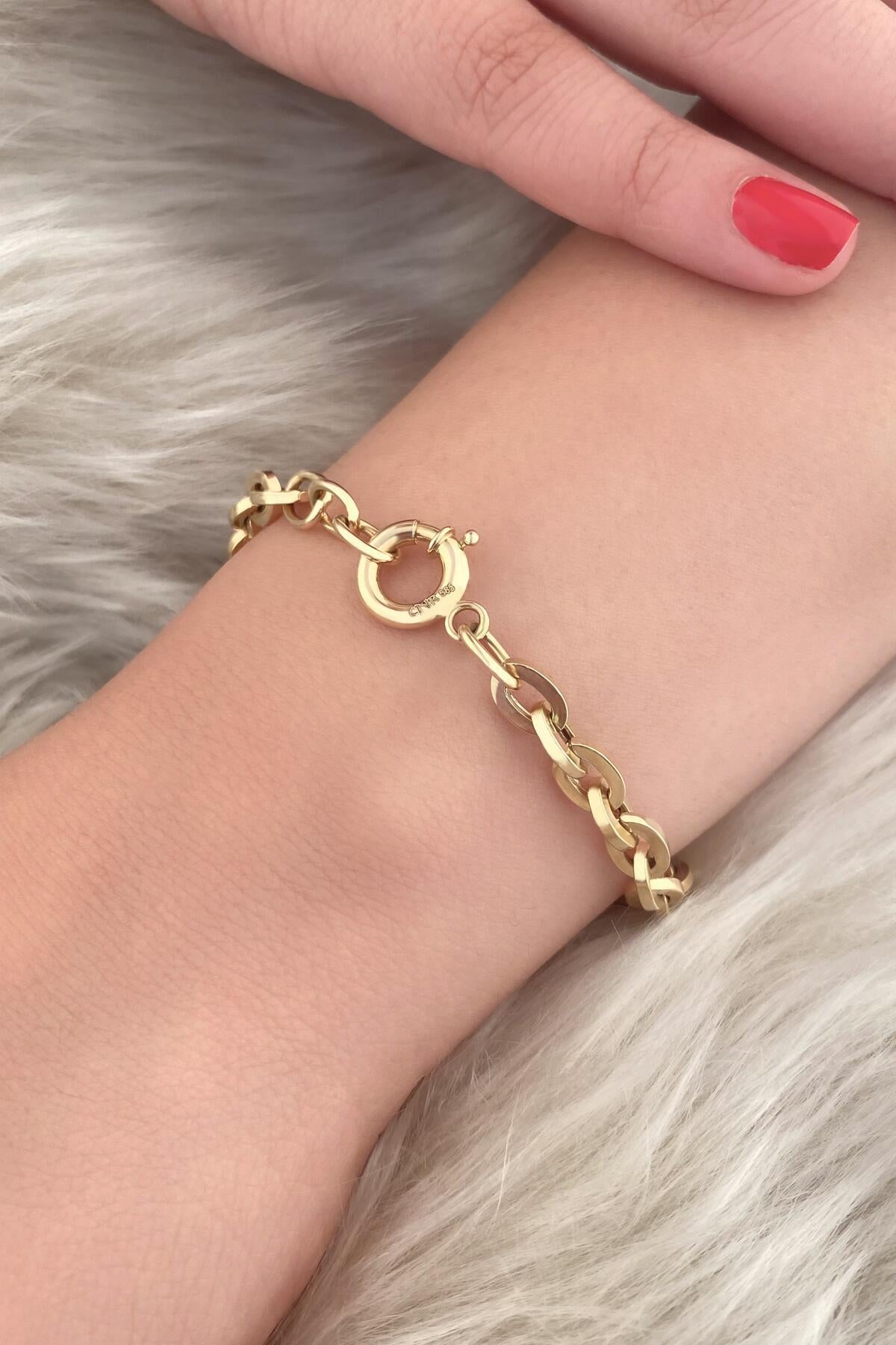 14K Gold Paperclip Oval Link Chain Bracelet