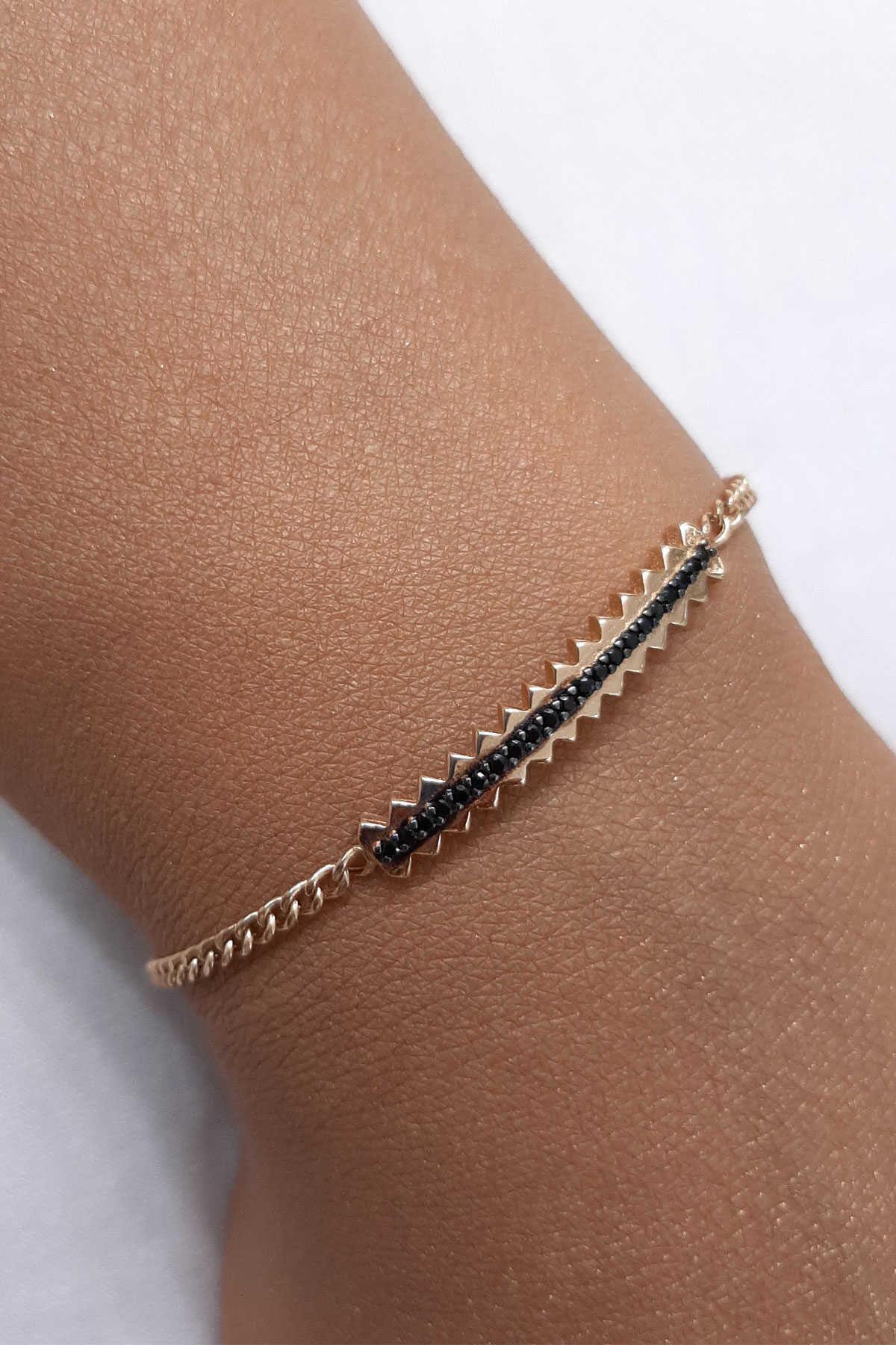14K Gold Saw Bracelet With Black Stone